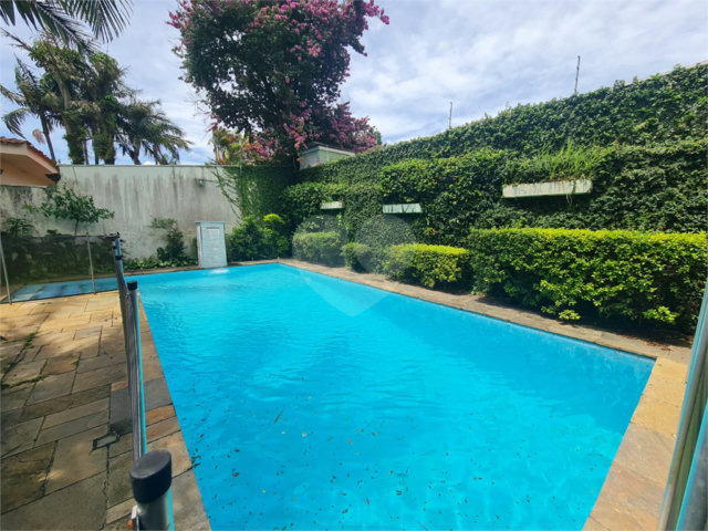 Casa à venda com 3 quartos, sendo 1 suíte,  em Interlagos, São Paulo, SP