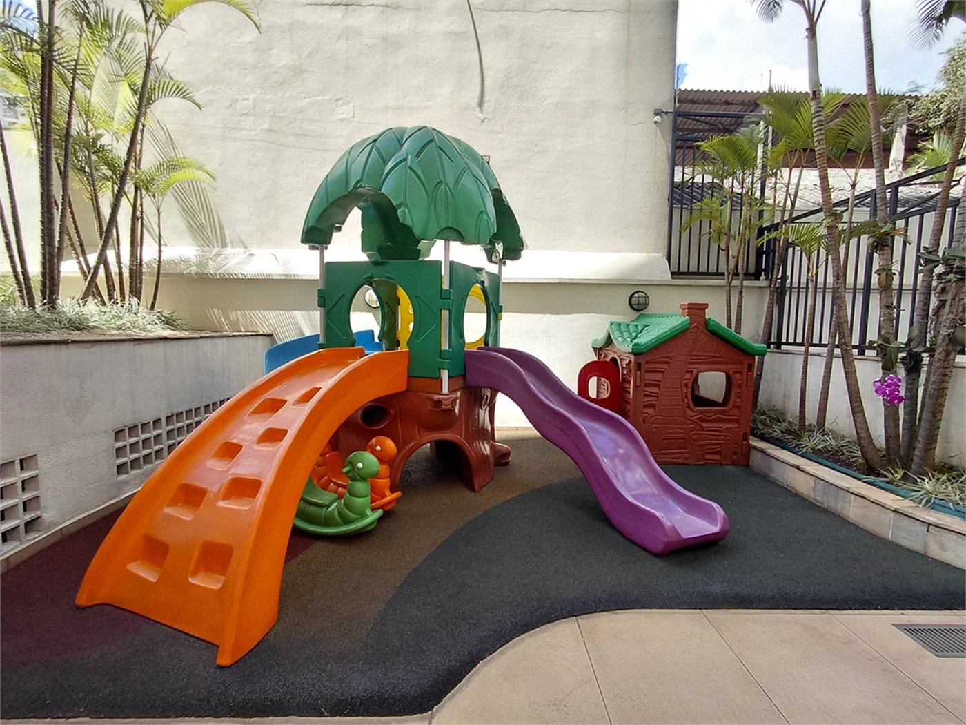Apartamento à venda com 3 suítes em Vila Romana, São Paulo, SP
