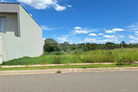 Terreno à venda com 1 suíte em Pinheirinho, Vinhedo, SP