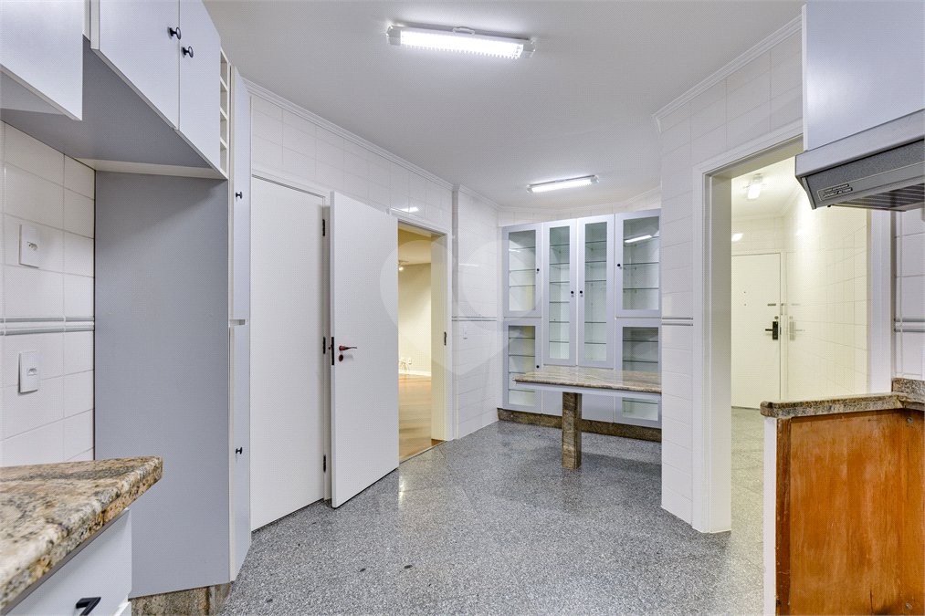 Apartamento à venda com 3 suítes em Granja Julieta, São Paulo, SP