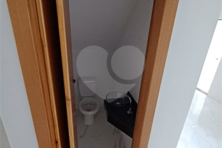 Sobrado à venda com 2 quartos, sendo 1 suíte, em Jardim Patente Novo, São Paulo, SP