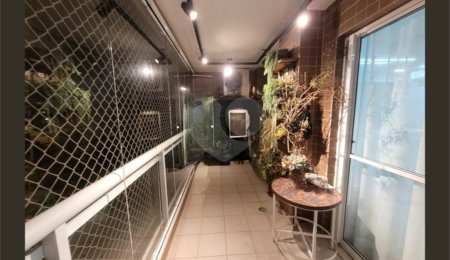 Apartamento à venda com 3 suítes em Cidade São Francisco, São Paulo, SP