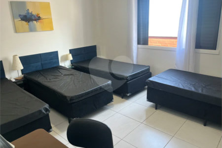 Cobertura de 300 m² com vista panorâmica para o mar