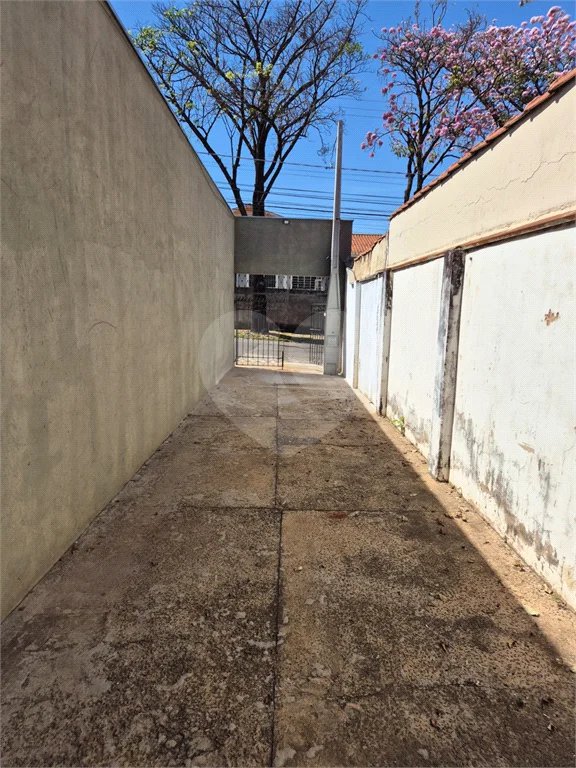 Dois imóveis em um terreno de 300 m² (12 x 25) - Com acesso independente