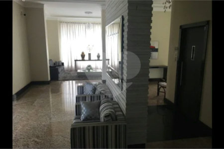 Lindo apartamento em ótima localização na Mooca!