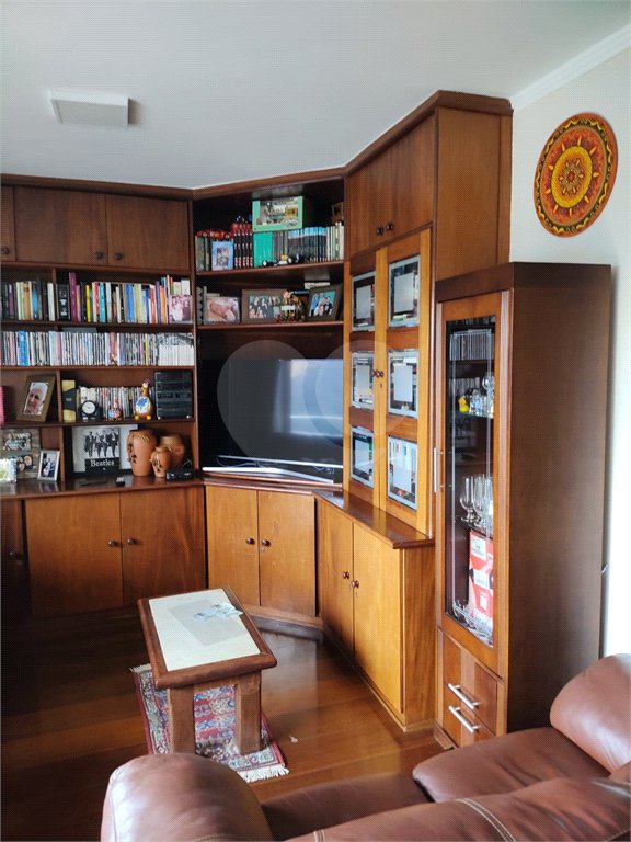 APARTAMENTO A VENDA NA VILA ADYANA COM 140M², SÃO JOSÉ DOS CAMPOS/SP.