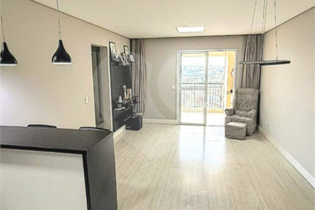 Apartamento à venda com 3 quartos, sendo 1 suíte,  em Vila Humaitá, Santo André, SP