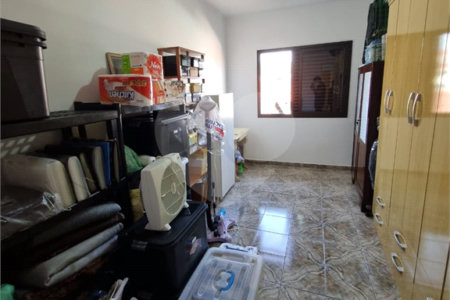 Sobrado à venda com 3 quartos em Bortolândia, São Paulo, SP