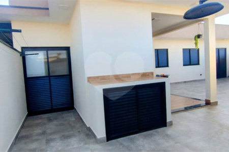 Casa à venda com 3 quartos, sendo 1 suíte, no condomínio Vila Paraty, Indaiatuba - SP
