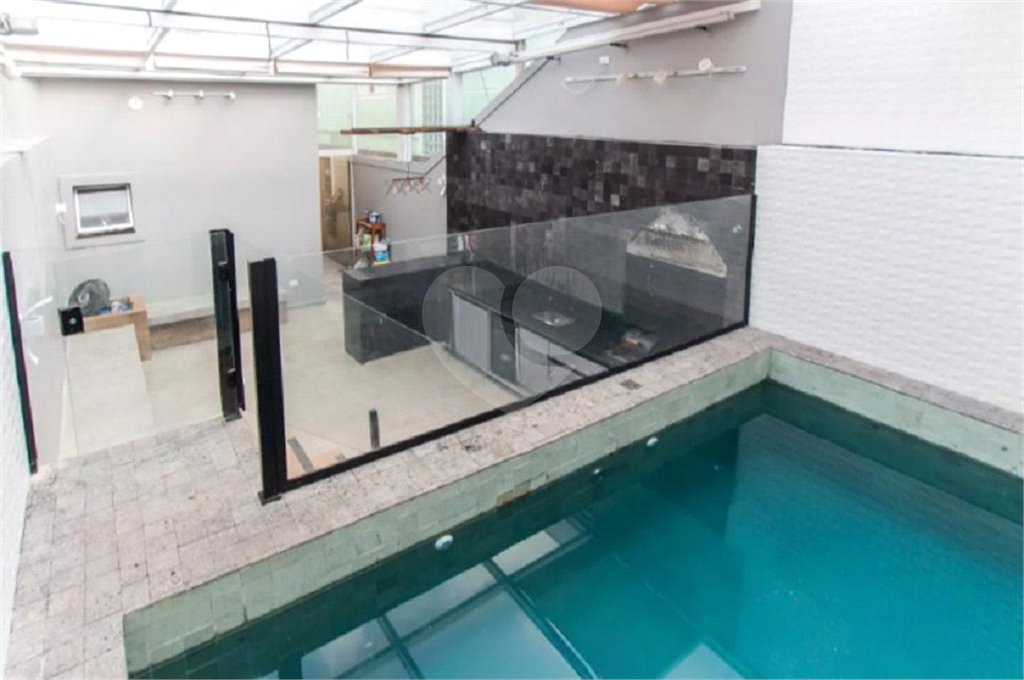 Sobrado à venda com 3 quartos, sendo 1 suíte, em Vila Nivi, São Paulo, SP