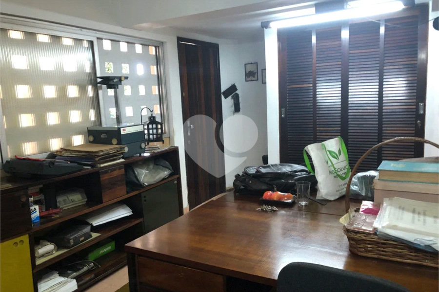 Sobrado à venda com 5 quartos, sendo 1 suíte,  em Jardim São Bento, São Paulo, SP