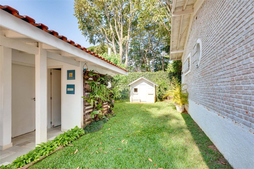 Casa Térrea à venda com 3 suítes em Interlagos, São Paulo, SP