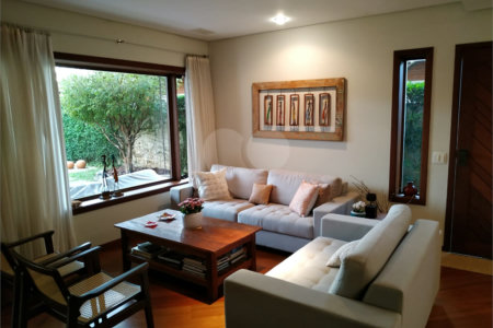 Casa à venda com 3 suítes em Interlagos, São Paulo, SP