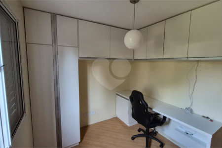Apartamento à venda com 3 quartos, sendo 1 suíte, em Vila Campestre, São Paulo, SP