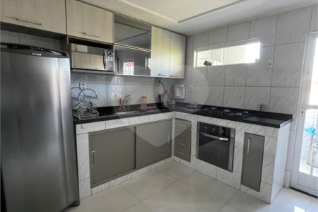 Sobrado à venda com 3 quartos, sendo 1 suíte, em Santíssimo, Rio de Janeiro, RJ