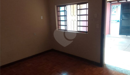 Casa à venda com 3 quartos, sendo 1 suíte,  em Vila Progresso, Araraquara, SP