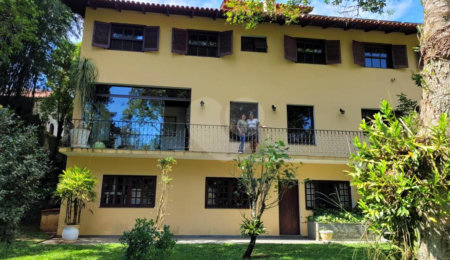 Terreno à venda com 4 suítes no condomínio Alpes da Cantareira, Mairiporã - SP