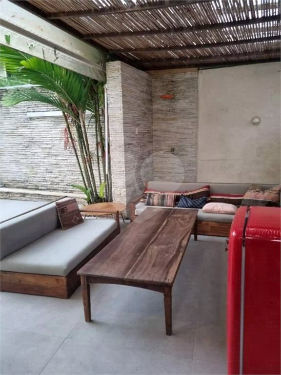 Casa à venda com 3 suítes no condomínio Solares Vila Europa, São Paulo - SP