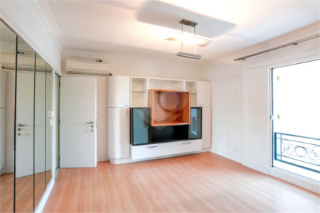 Casa à venda ou para alugar com 4 suítes em Jardim Panorama, São Paulo, SP