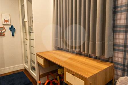 Apartamento à venda com 5 quartos, sendo 4 suítes,  em Parque Reboucas, São Paulo, SP