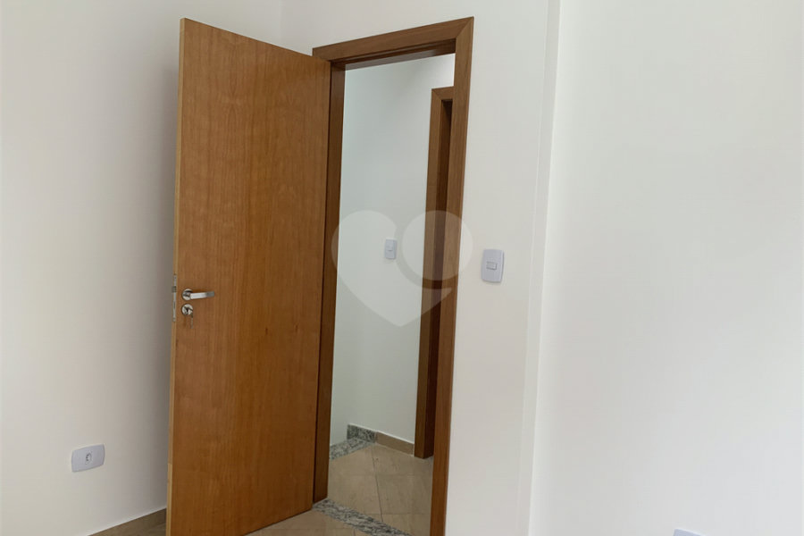 Casa à venda com 2 suítes no condomínio Residencial Pitangueiras, São Paulo - SP