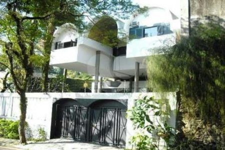 Sobrado à venda com 4 quartos, sendo 3 suítes,  em Alto da Boa Vista, São Paulo, SP
