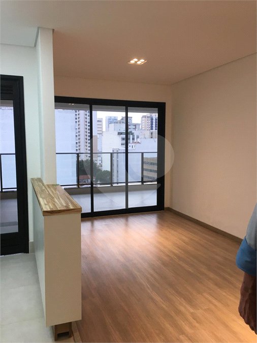 Apartamento à venda com 2 quartos, sendo 1 suíte, em Pinheiros, São Paulo, SP