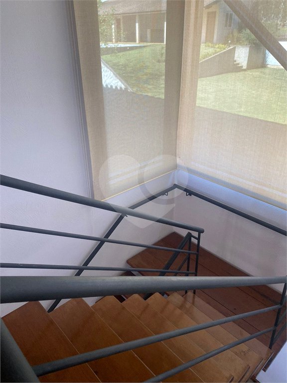 Casa à venda com 5 quartos, sendo 4 suítes, no condomínio Lago do Imperador, Mairiporã - SP