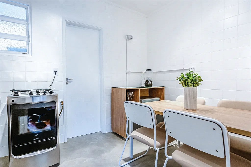 Apartamento à venda com 3 quartos em Vila Cordeiro, São Paulo, SP