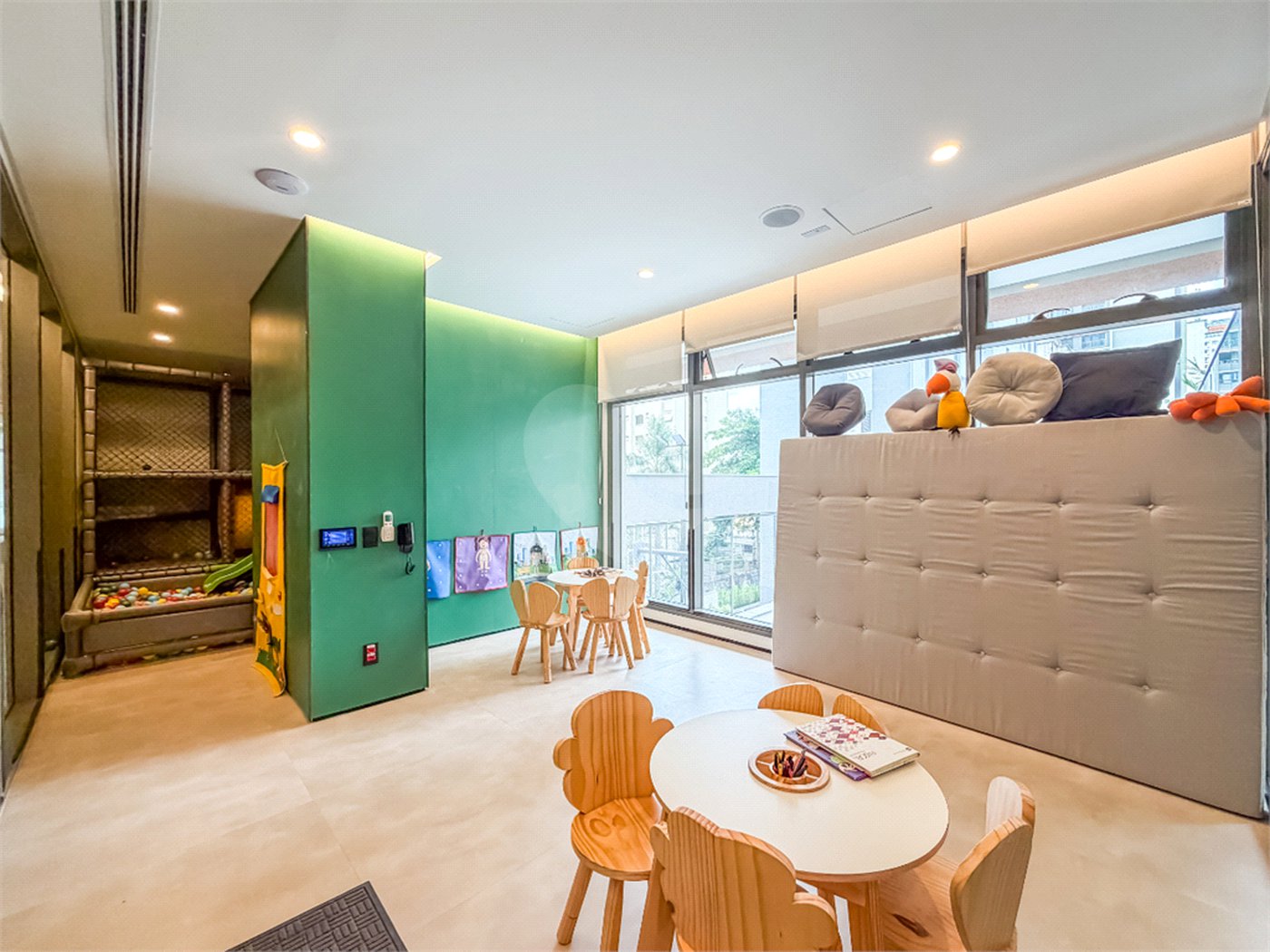 Apartamento à venda com 4 quartos, sendo 2 suítes, em Brooklin, São Paulo, SP