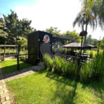 Casa à venda com 5 quartos, sendo 3 suítes, no condomínio Santa Teresa 1, Vinhedo - SP