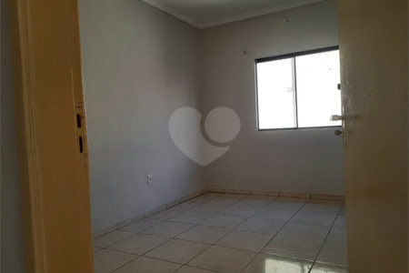 Casa à venda com 2 quartos em Residencial Ponta Porã I, Ponta Porã, MS