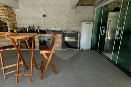 Casa à venda com 4 quartos, sendo 3 suítes,  em Tucuns, Armação dos Búzios, RJ
