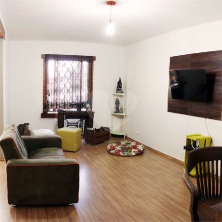Casa à venda com 4 quartos, sendo 2 suítes, em Jardim Leonor, São Paulo, SP