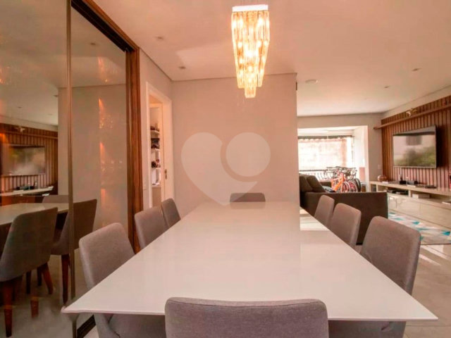 Apartamento à venda com 3 quartos, sendo 1 suíte,  em Tatuapé, São Paulo, SP