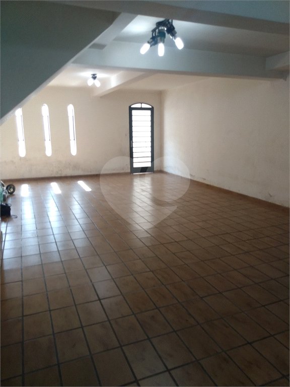 Sobrado à venda ou para alugar com 3 quartos, sendo 1 suíte, em Horto, São Paulo, SP