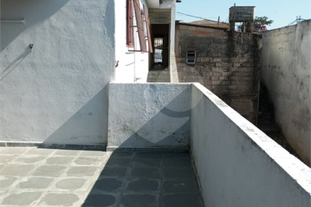 Casa à venda com 3 quartos, sendo 2 suítes, em Jardim Maria Duarte, São Paulo, SP