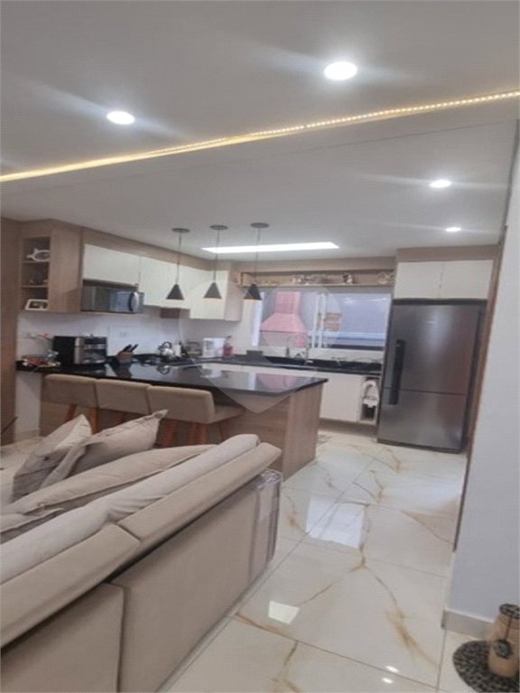 Casa à venda com 2 suítes no condomínio Residencial Pedro Julio, Mogi das Cruzes - SP