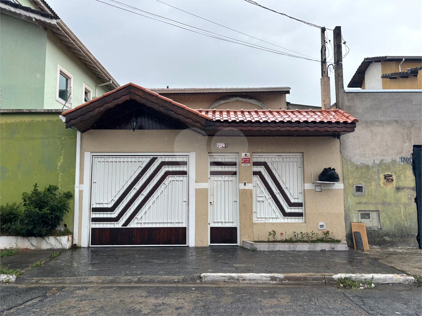 Sobrado à venda com 3 suítes em Jardim Imperador, Suzano, SP