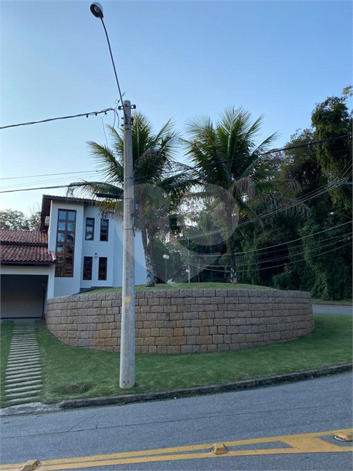 Casa à venda ou para alugar com 4 suítes no condomínio Estância Marambaia, Vinhedo - SP