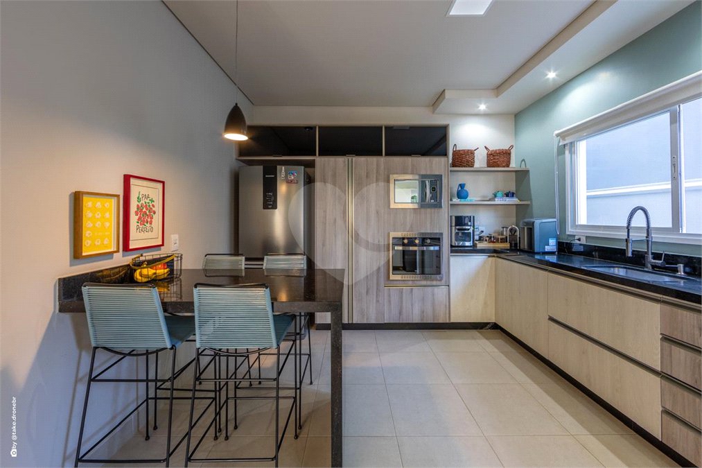 Casa à venda com 3 suítes no condomínio Reserva da Mata, Vinhedo - SP