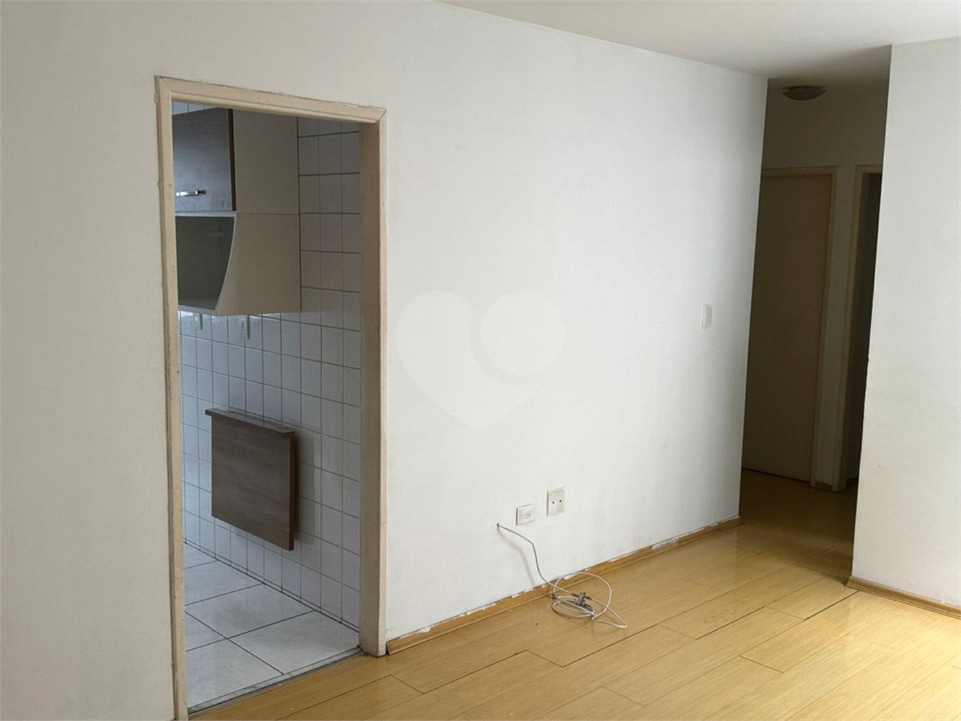 Casa à venda com 3 quartos, sendo 1 suíte, no condomínio Residencial Vera Lucia, Sorocaba - SP