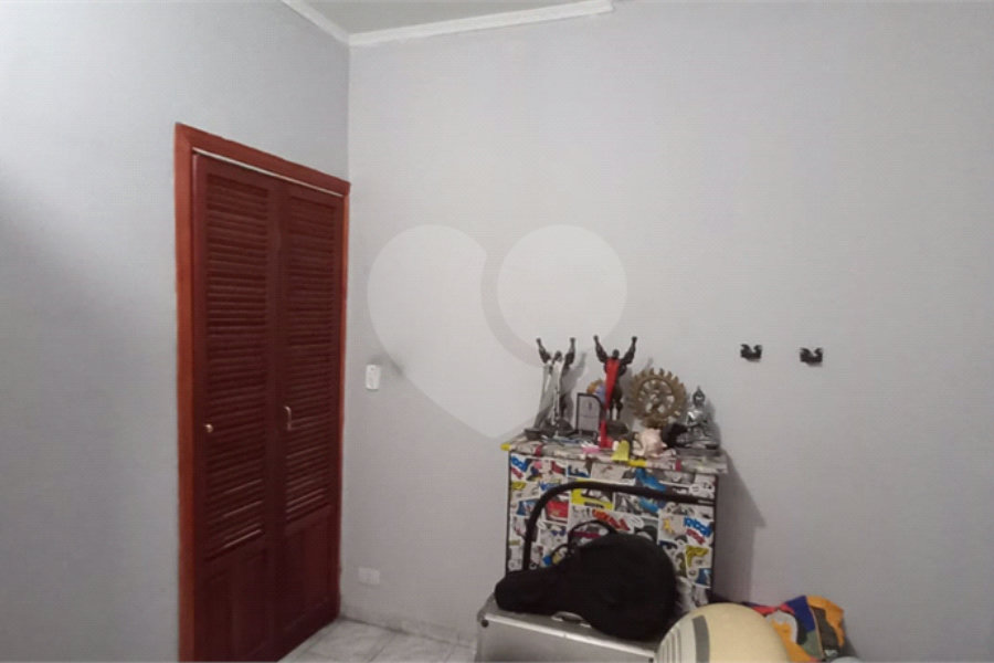 Sobrado à venda com 4 quartos, sendo 1 suíte, em Vila Dom Pedro Ii, São Paulo, SP
