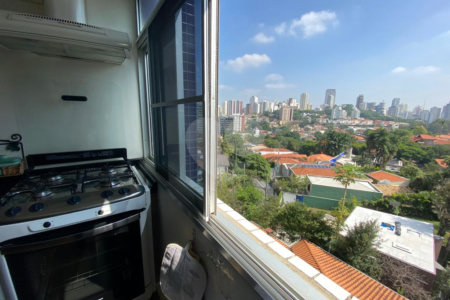 Apartamento à venda com 3 quartos, sendo 1 suíte, em Cerqueira César, São Paulo, SP