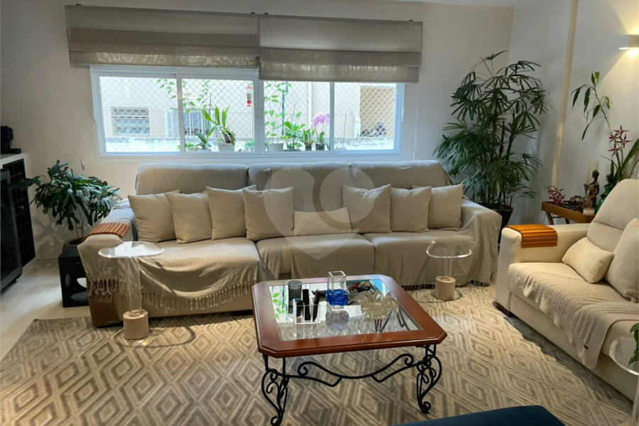 Apartamento à venda com 3 quartos, sendo 1 suíte,  em Paraíso, São Paulo, SP