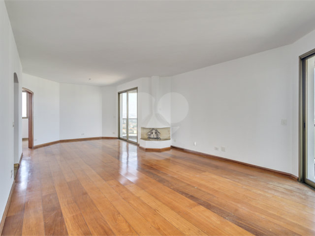 Apartamento à venda com 2 quartos, sendo 1 suíte,  em Campo Belo, São Paulo, SP