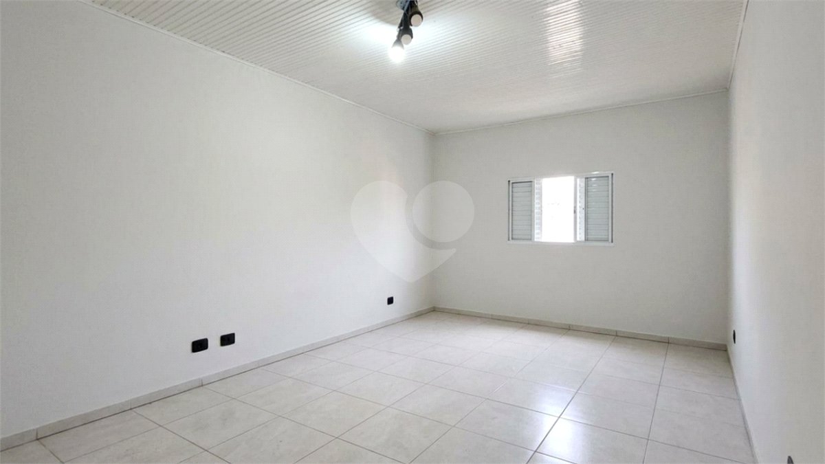 Chácara à venda com 3 suítes em Vila Xisto, São Miguel Arcanjo, SP