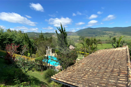 Casa em condomínio à venda com 4 quartos, sendo 1 suíte, no Centro, Bom Jesus dos Perdões, SP
