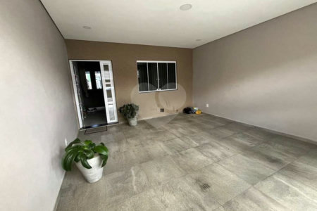 Sobrado à venda com 3 quartos, sendo 1 suíte,  em Vila Nova Cintra, Mogi das Cruzes, SP