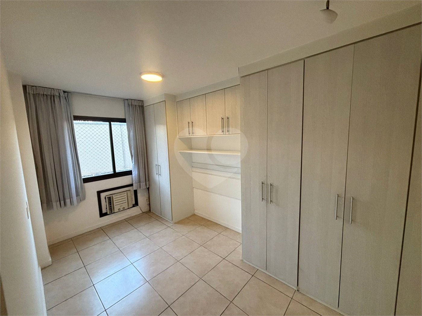 Apartamento à venda com 2 quartos, sendo 1 suíte, em Vila Isabel, Rio de Janeiro, RJ